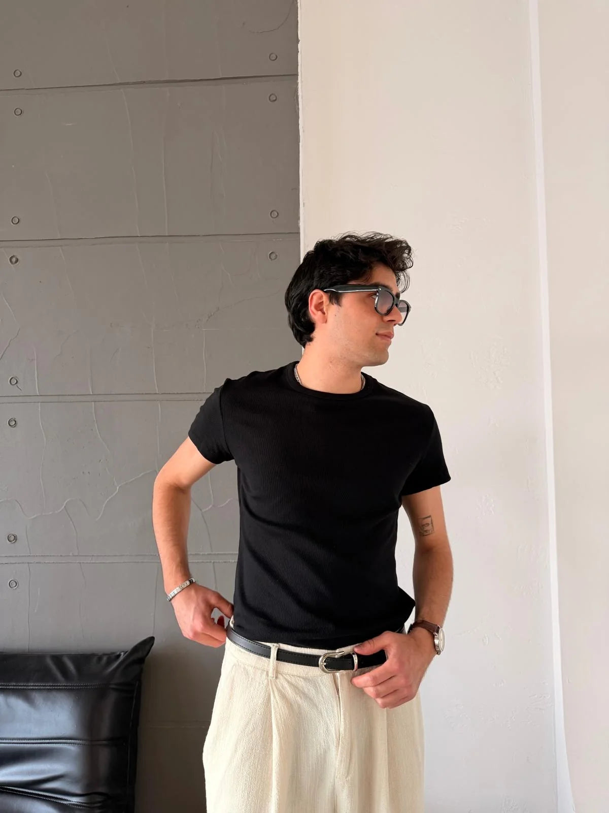 Crew Neck Regular Knit Black T-Shirt