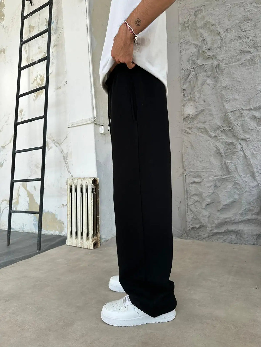 Black Oversized Basic Sweatpants