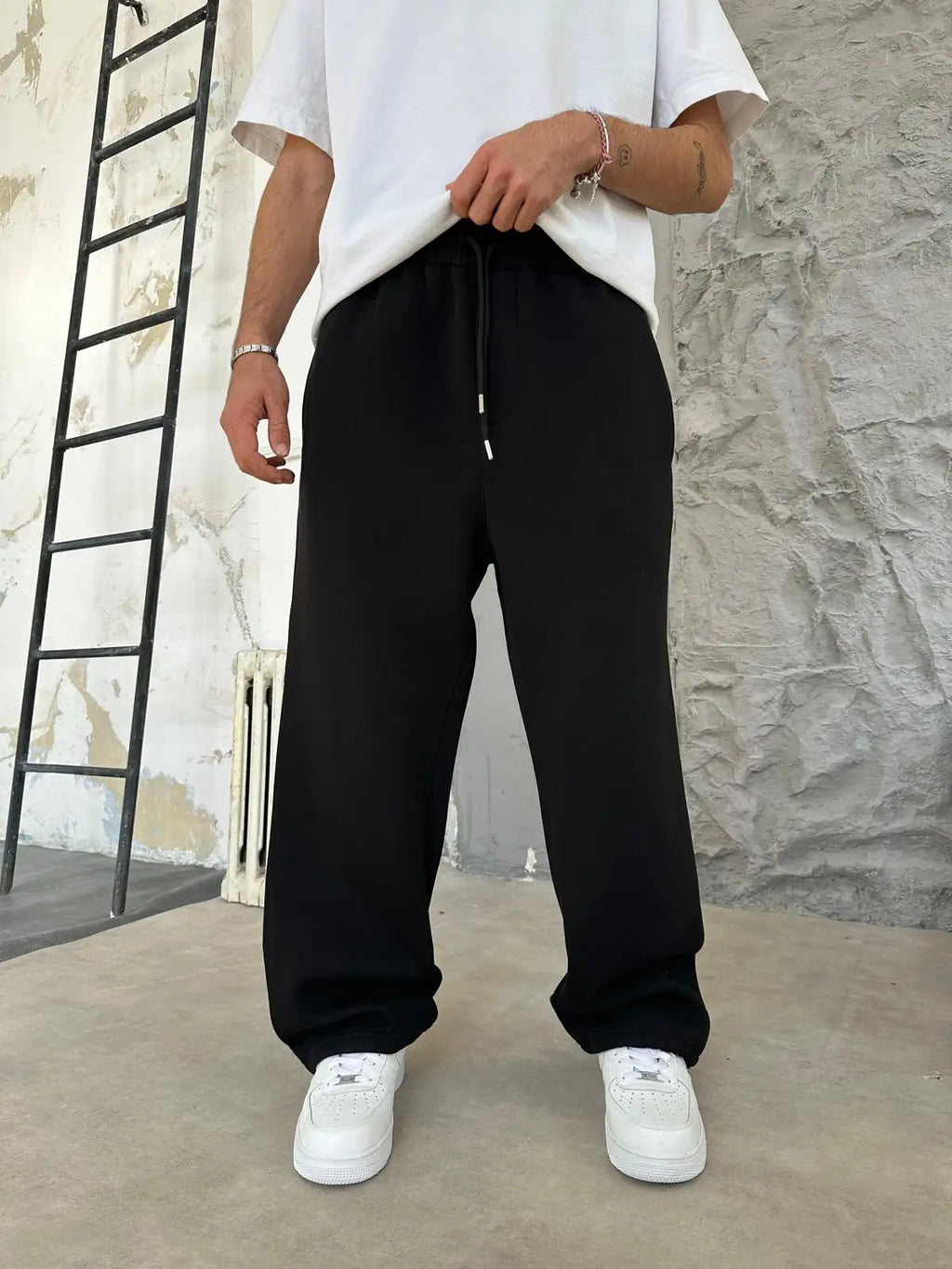Black Oversized Basic Sweatpants