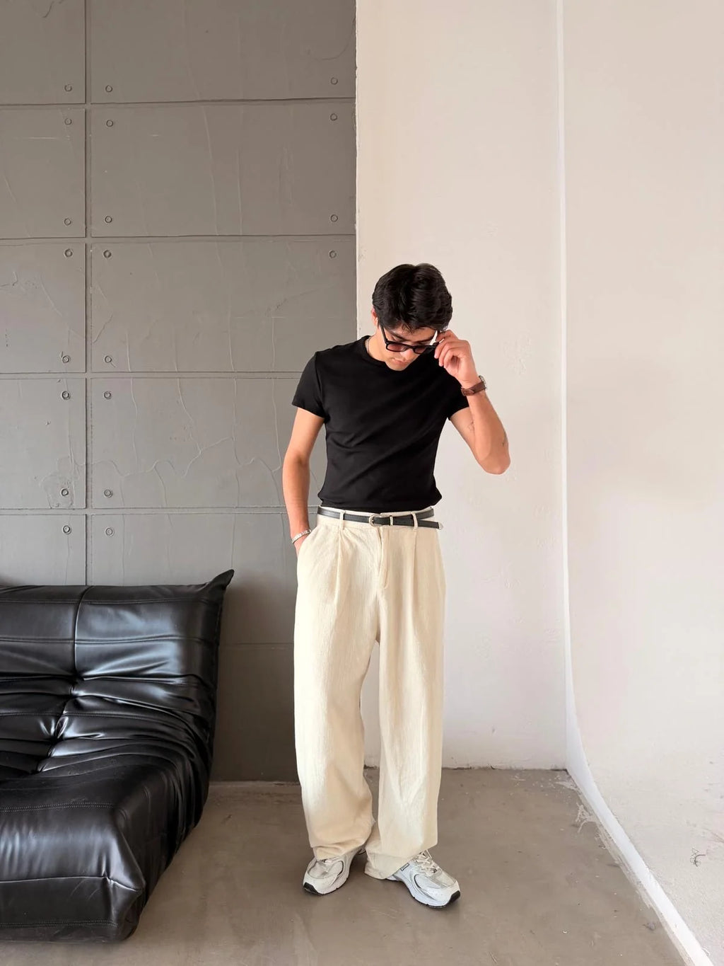 Crew Neck Regular Knit Black T-Shirt