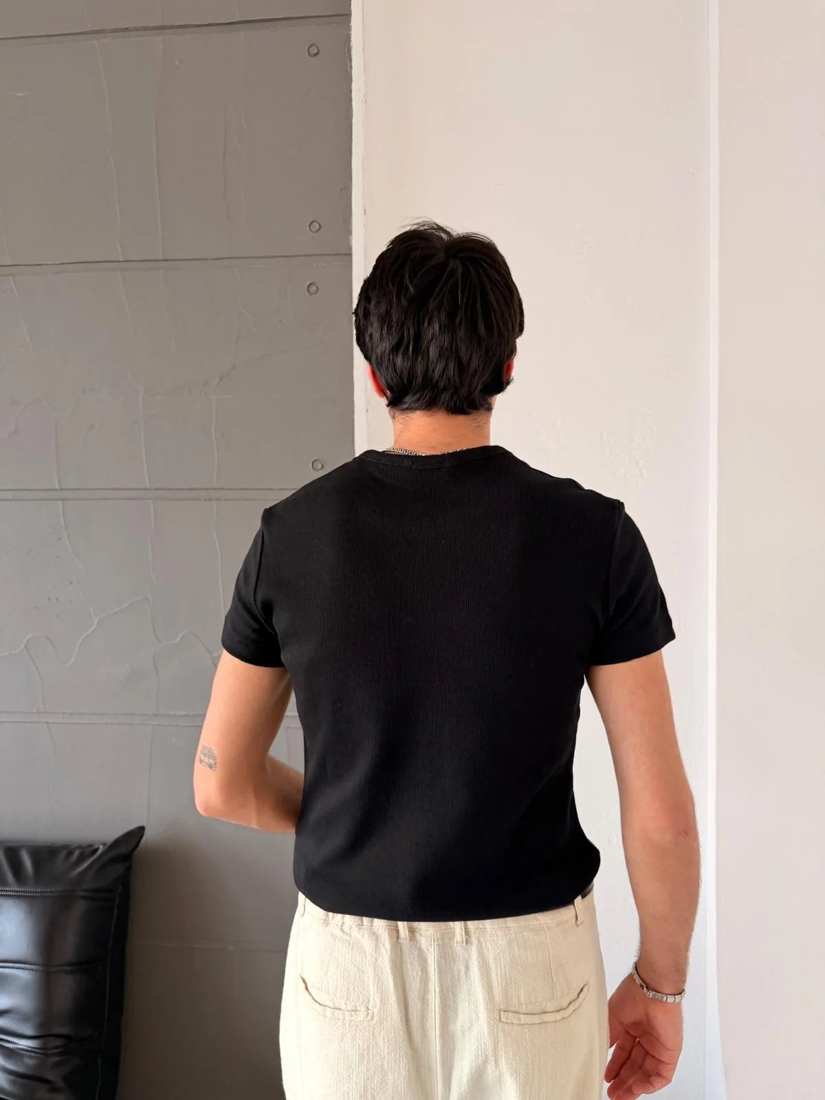 Crew Neck Regular Knit Black T-Shirt