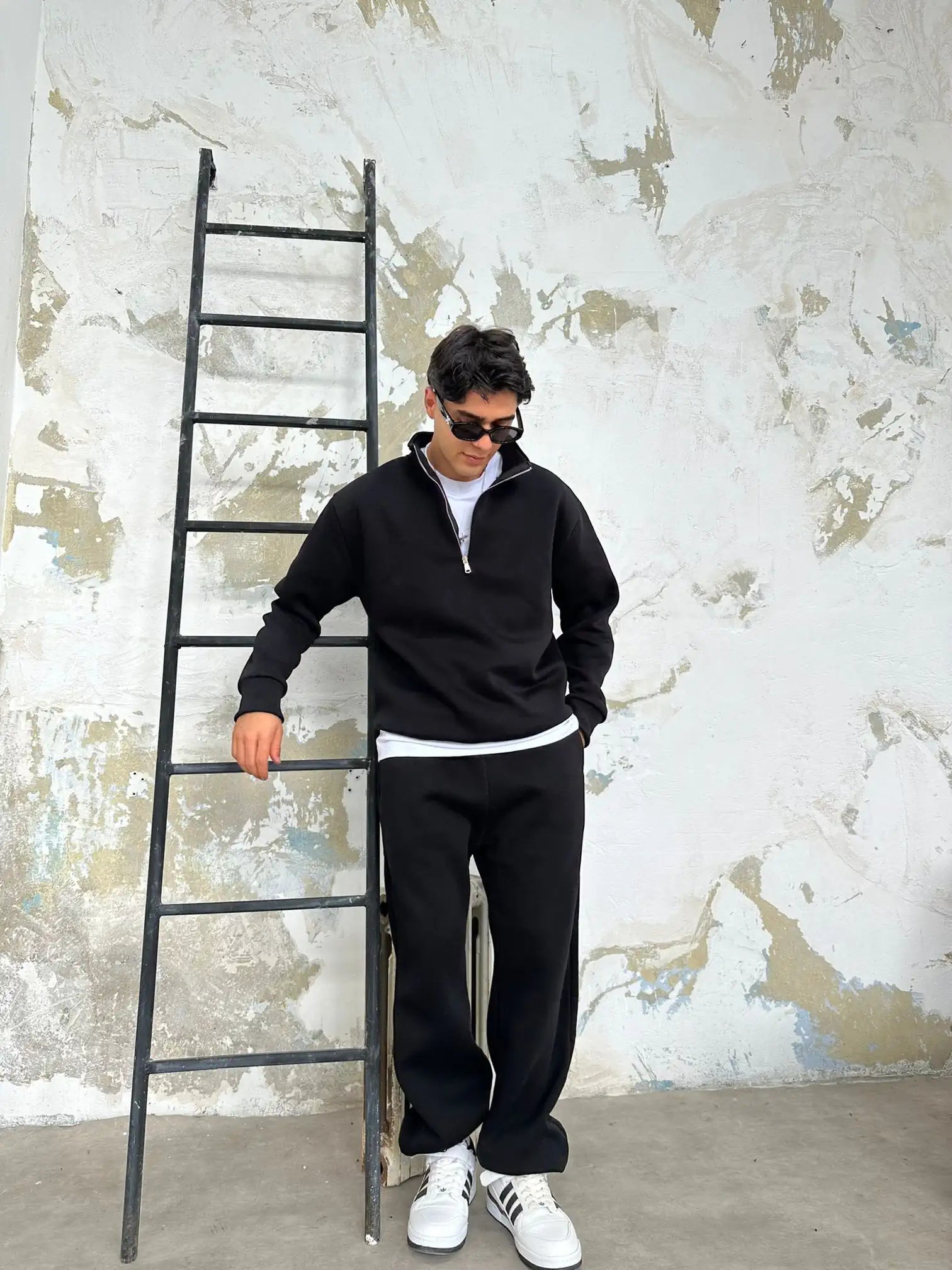 Black Oversized Basic Half Zipper