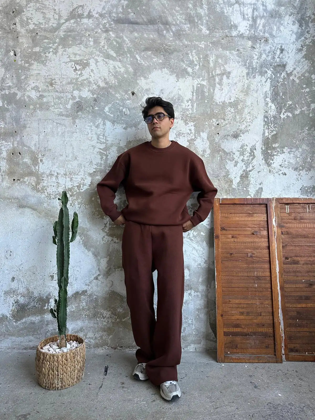 Essential Tracksuit Crewneck/Sweatpants Set - Brown