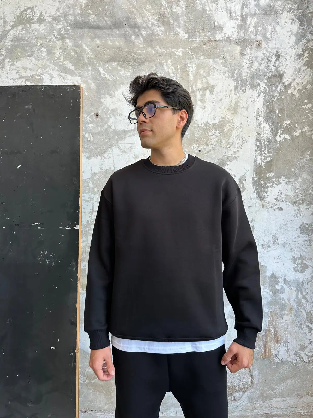 Black Oversized Basic Crewneck