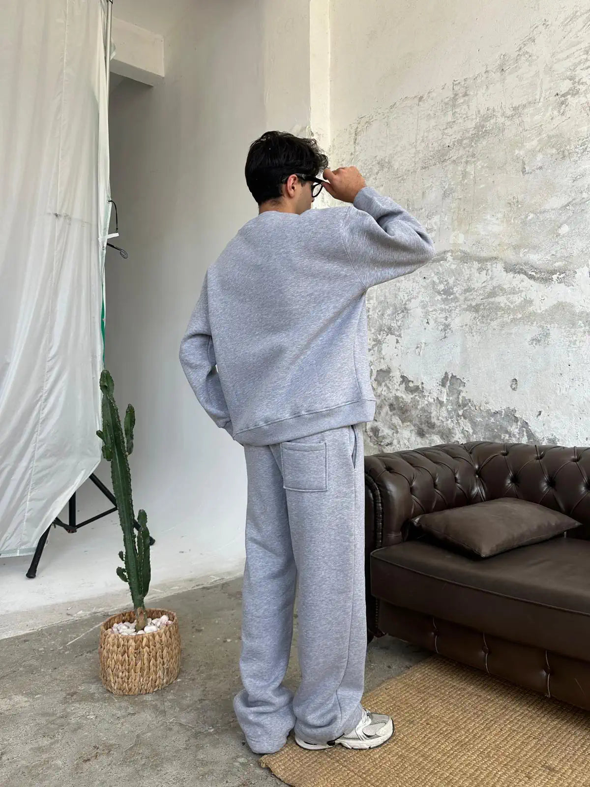 Essential Tracksuit Crewneck/Sweatpants Set - Gray