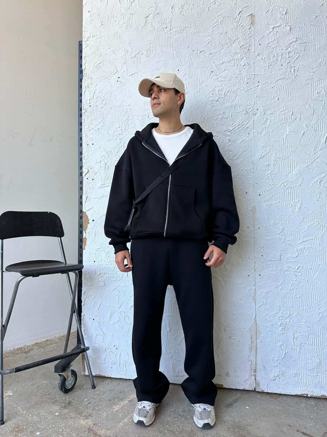 Black Oversized Basic Full Zipper