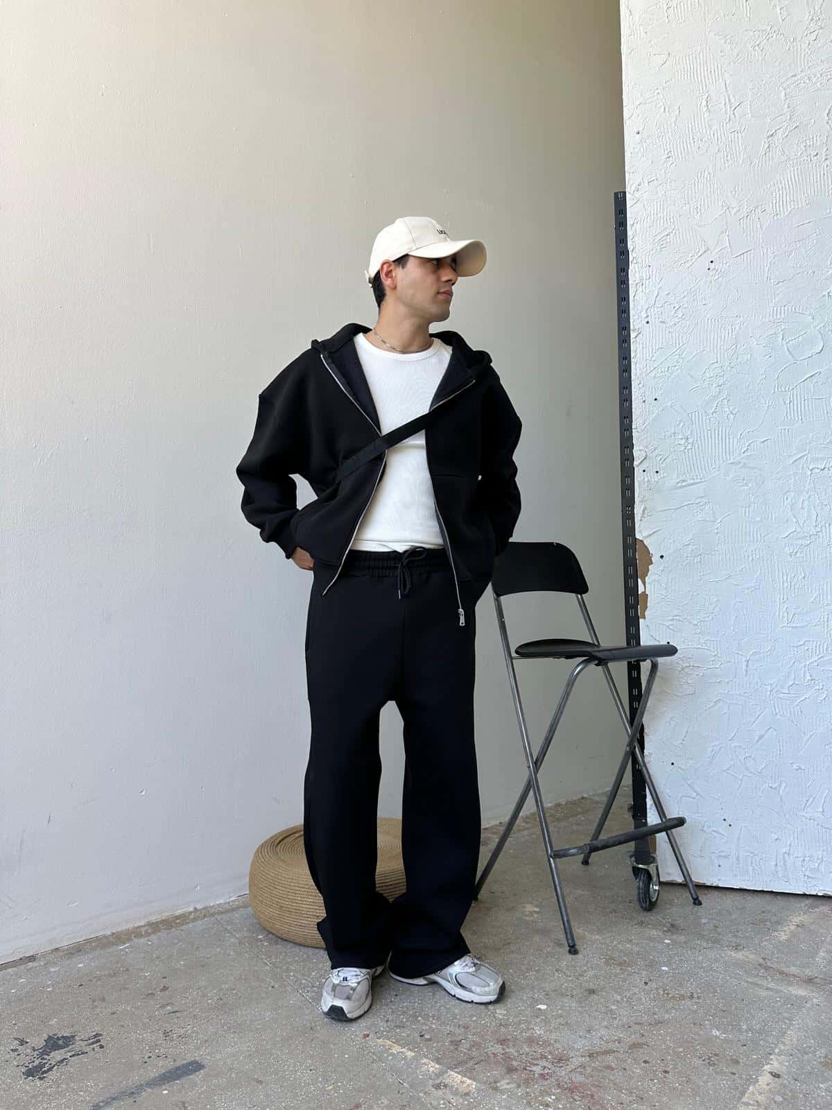 Black Oversized Basic Full Zipper